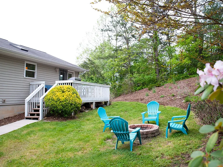 18 Pine Tops Dr — Photo 26
