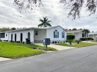 2575 S Pebble Brook Dr, Homosassa, FL 34448