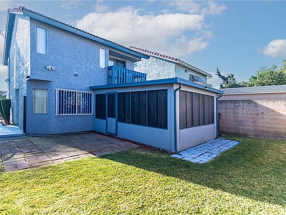 2nd image of 623 W Indigo St