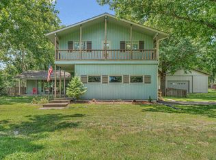 735 SW Westchester Rd, Topeka, KS 66606