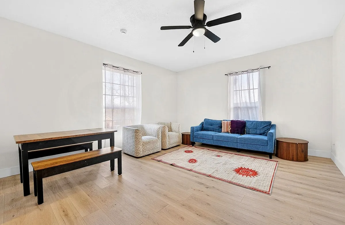 3 bed, 1.0 bath, 1500 sqft, $1,350 — Photo 4