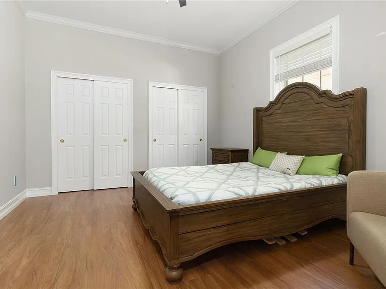 216 Eastpark Dr — Photo 41