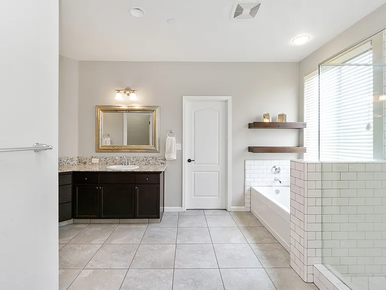 3564 Bellaire Ave — Photo 11