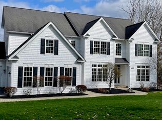 540 Clover Hills Dr, Rochester, NY 14618