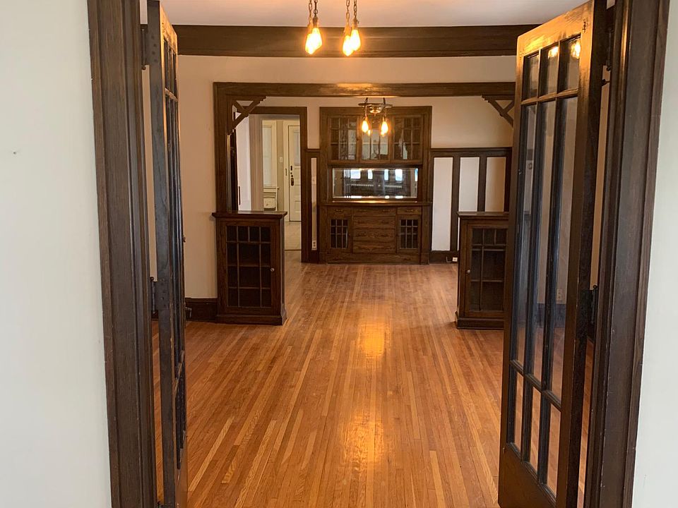 1st image of 1411 W 32nd St