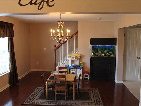 5th image of 1013 Applecross Dr