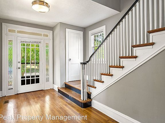 5th image of 1231 Dubois Ave
