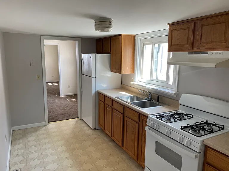 29 S Melcher St #2 — Photo 4