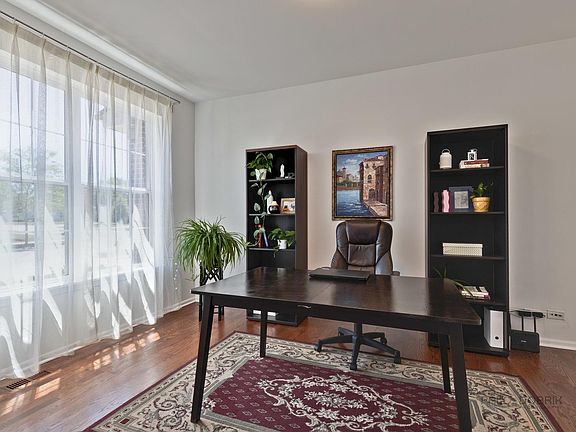 5th image of 1323 Conrad Ln