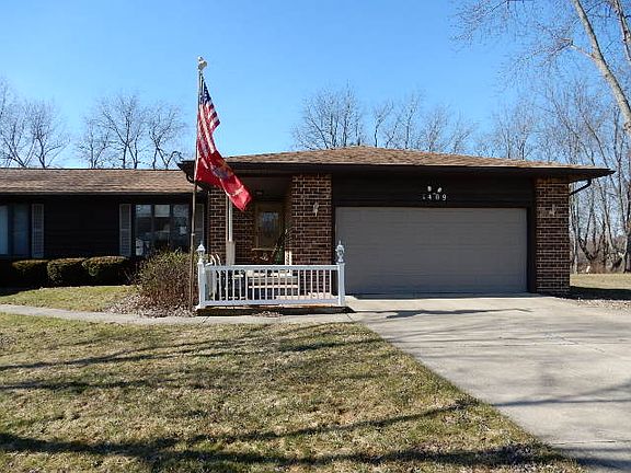 2nd image of 1409 Apple Valley Dr