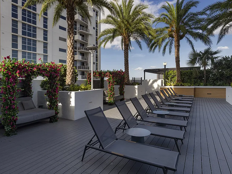 Maizon Brickell — Photo 59