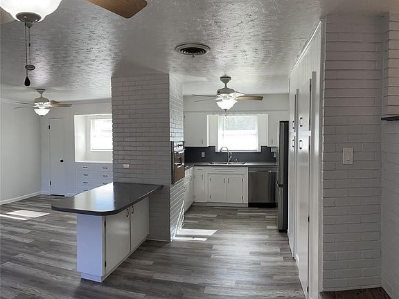 5th image of 2416 Creekridge Dr