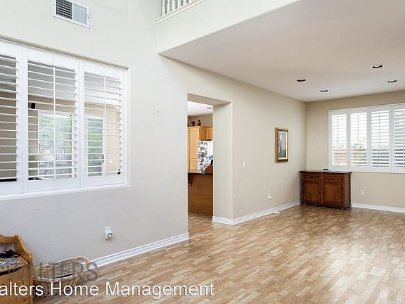 2nd image of 13843 Fontanelle Pl