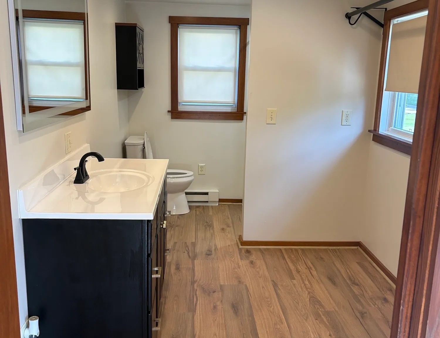 3 bed, 2023 sqft, $2,500 — Photo 3