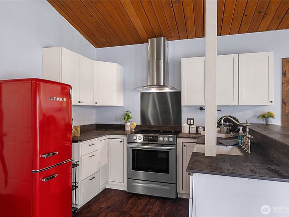 4th image of 891 E Saint Andrews Drive
