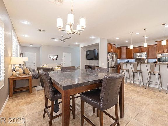 4th image of 10181 Longoria St