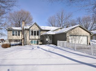 1706 Resthaven Ln, Mound, MN 55364