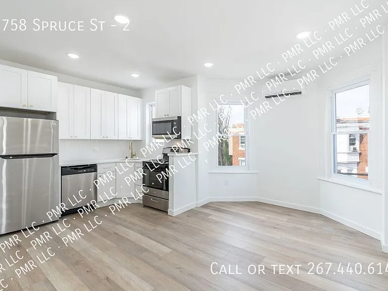 5758 Spruce St #2 — Photo 5