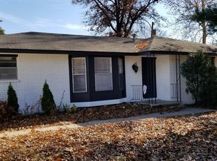 858 N Elm St, Miami, OK 74354