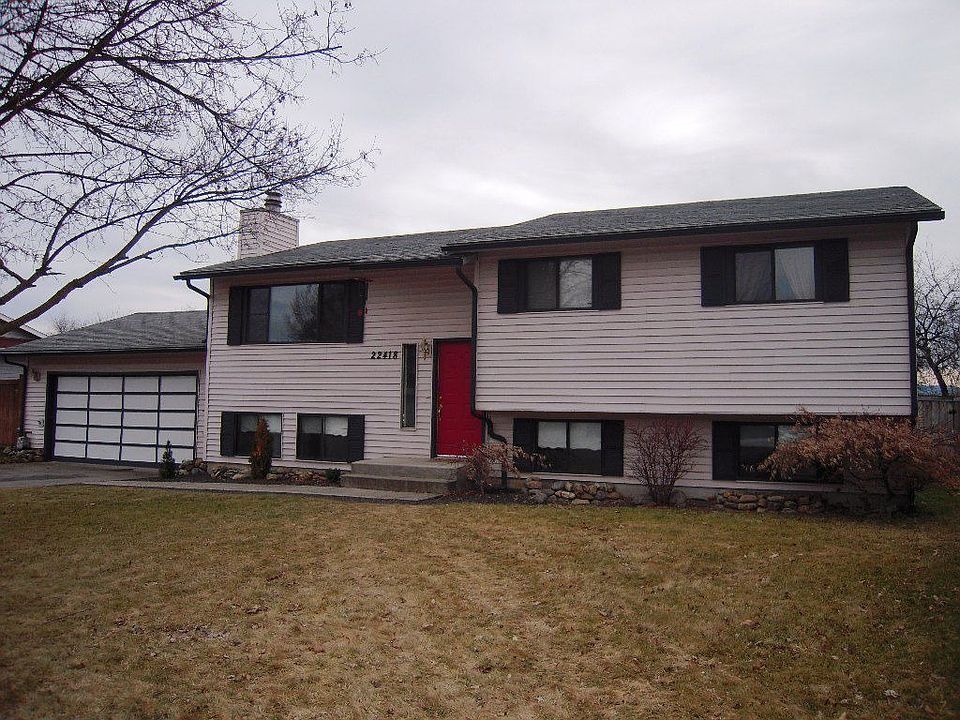 1st image of 22418 E Heroy Ave