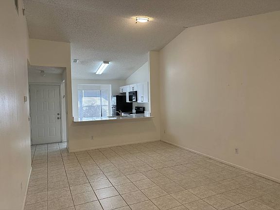 5th image of 2430 King Oak Ct