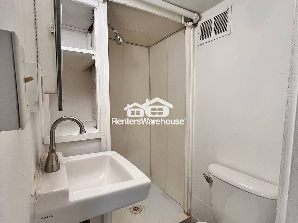 1st image of 732 19th St APT 7