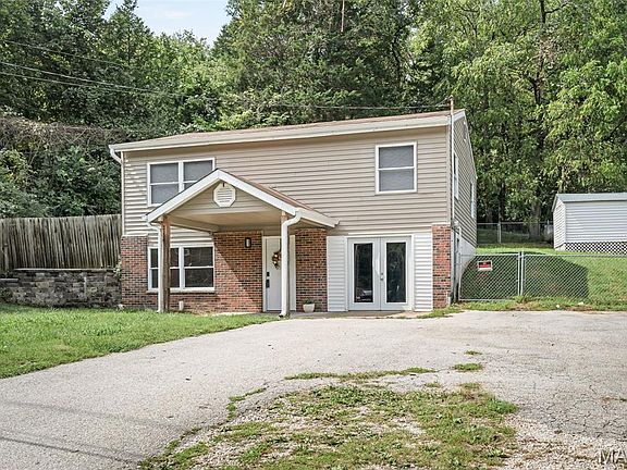 3rd image of 2119 Linnus Dr