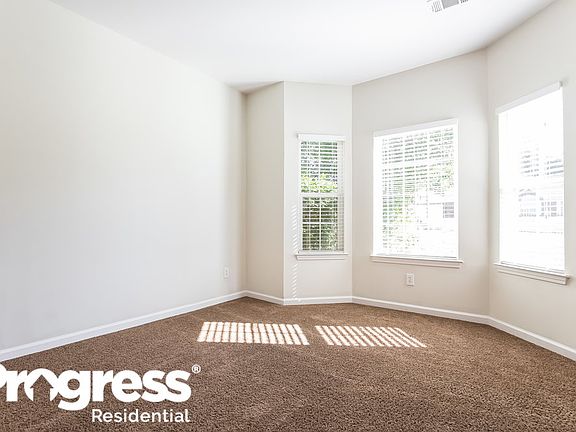 3rd image of 880 Cedar Brook Trl