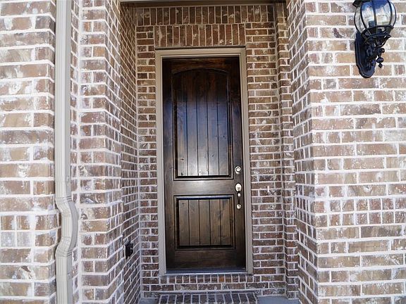 4th image of 805 Cobalt Dr