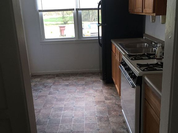 76 s 22nd Kitchen 3