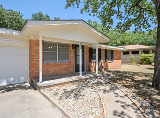 900 NW 11th St, Mineral Wells, TX 76067