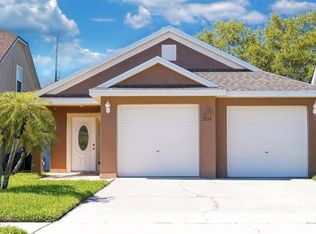 2216 Woods Edge Cir, Orlando, FL 32817