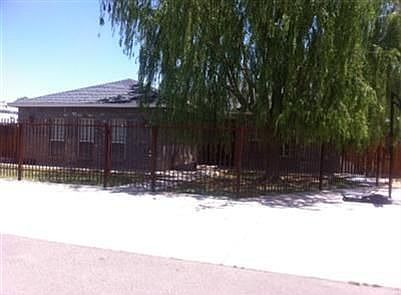 Home for Sale in Albuquerque, NM $190,000