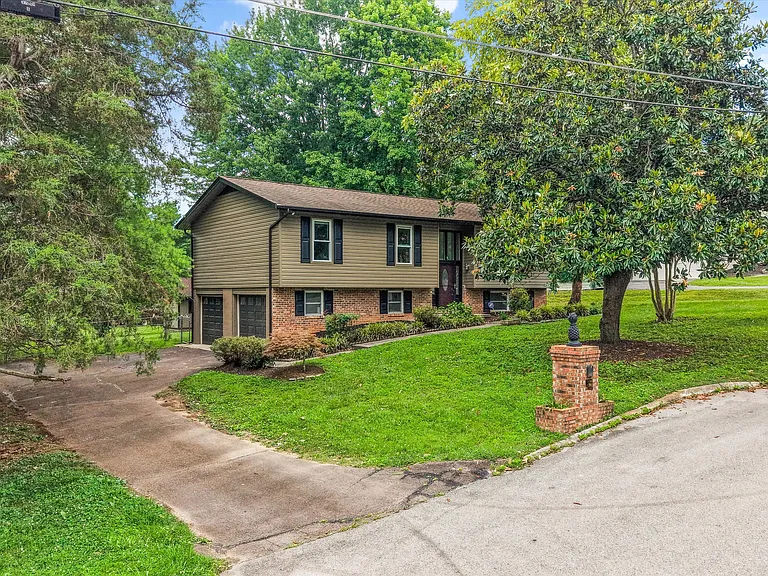 509 Banbury Rd — Photo 40