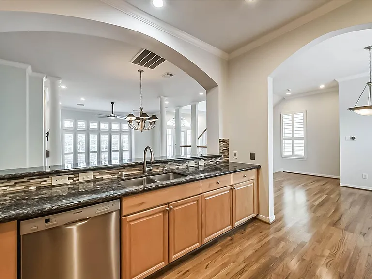 5432 Venice St — Photo 15