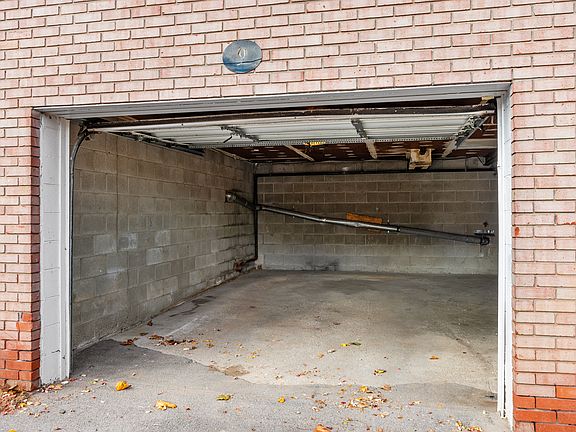3rd image of 3650 Monroe Ave #24