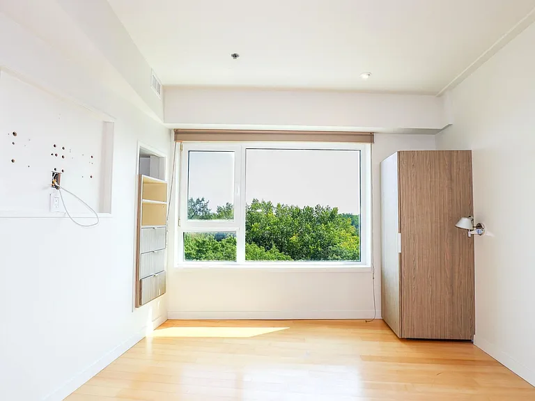 300 Waterfront Dr #502 — Photo 12
