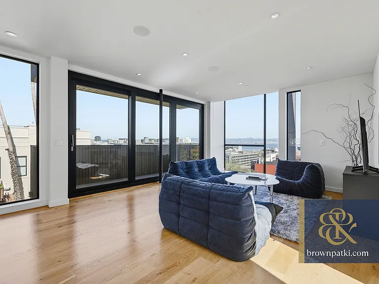 335 Pennsylvania Ave — Photo 4
