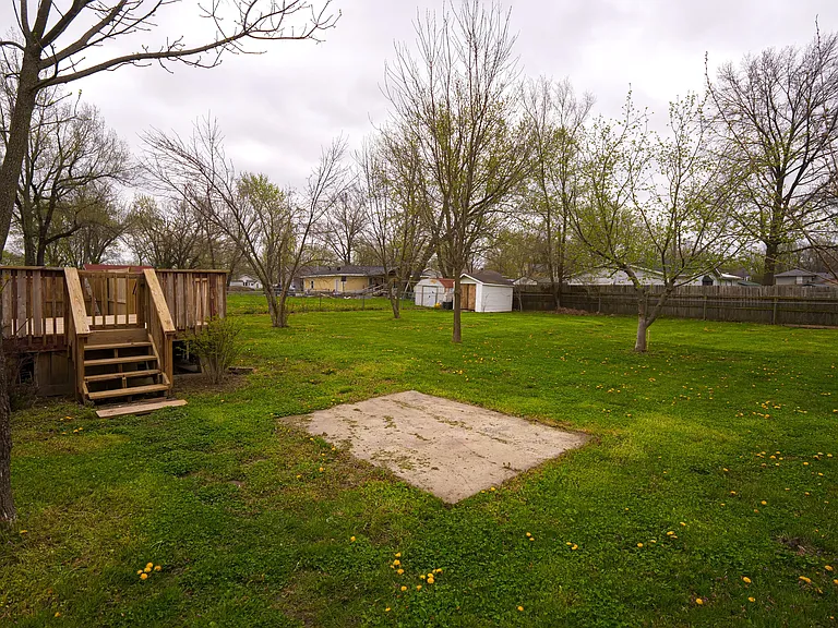 304 E Mason St — Photo 10