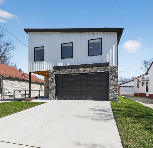 23112 Vassar Ave, photo 3