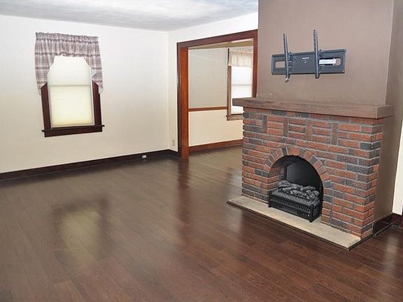 2nd image of 107 E Rockenstein Ave