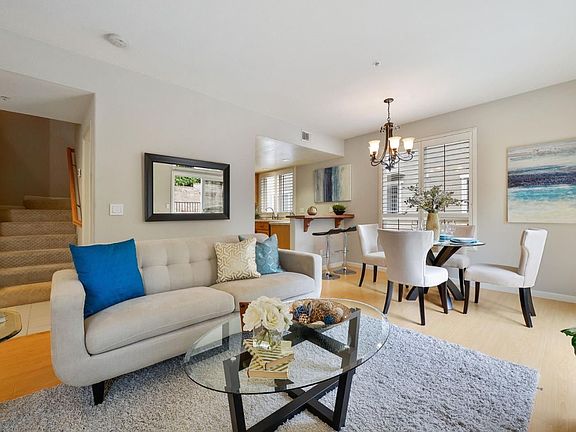 5th image of 479 Marble Arch Ave