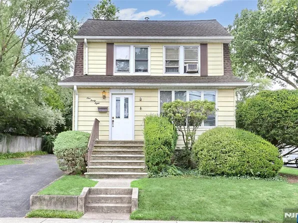 138 Bergen Ave, Bergenfield, NJ 07621