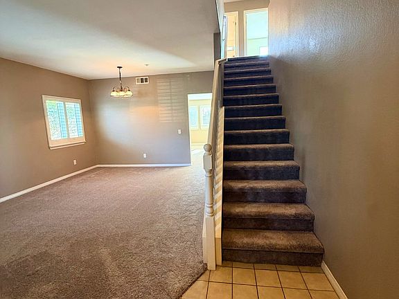 4th image of 5741 Reagan Dr