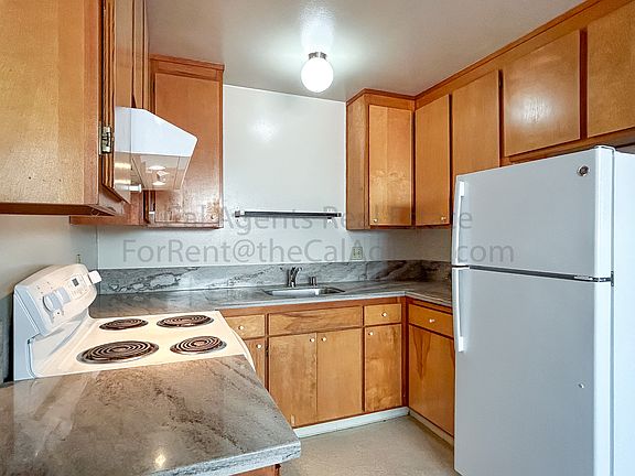 4th image of 3251 Santa Clara Ave #1