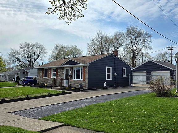 3rd image of 42 Glendale Ln