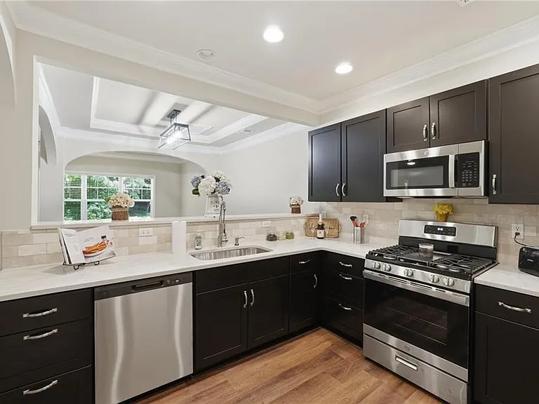 5325 Donehoo Ct — Photo 4