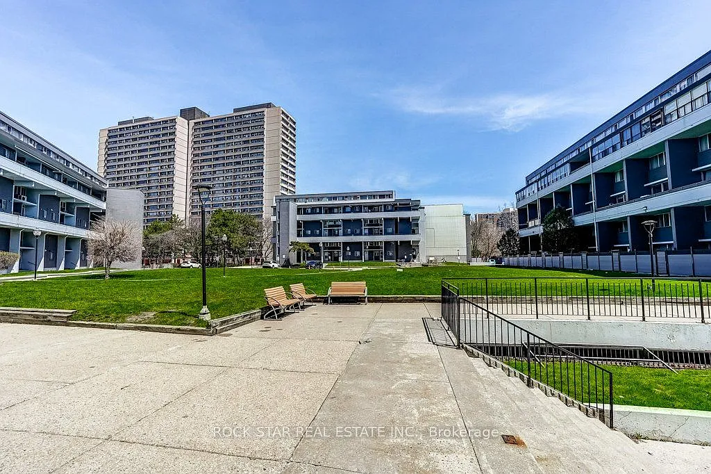 2 bed, $2,495 — Photo 2