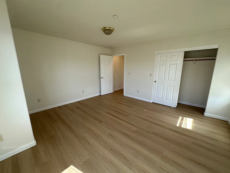 472 Bryan Ave — Photo 51