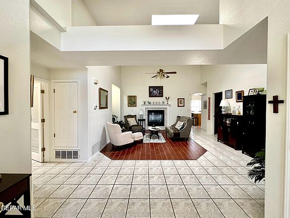 4th image of 4225 John B Oblinger Dr
